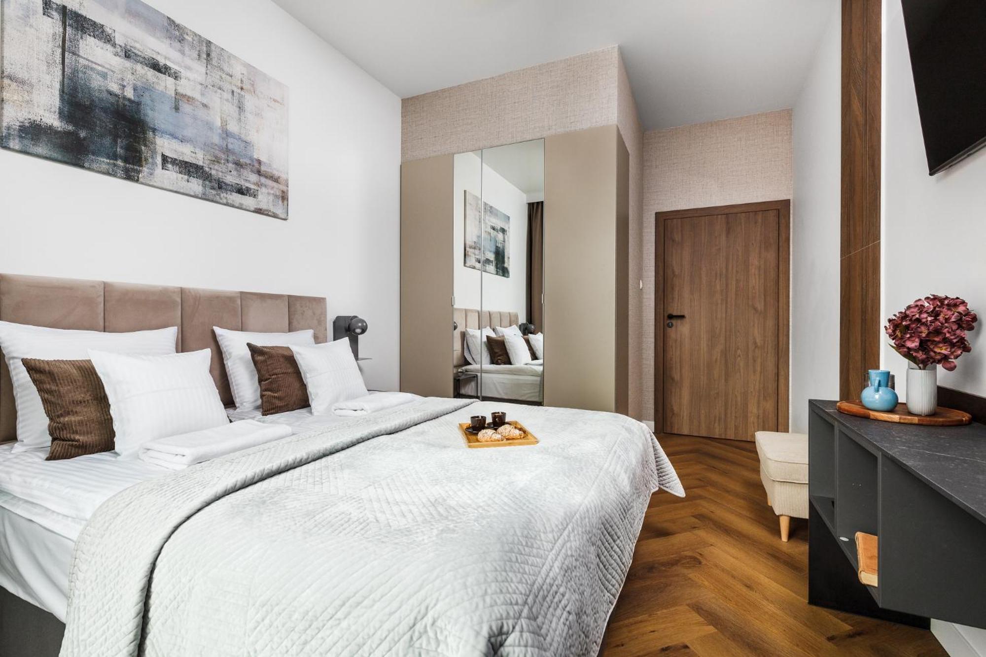 City Center - Walowa I Popieluszki By Apartmore Gdańsk Buitenkant foto